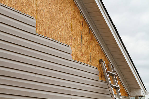 24/7 Emergency Vinyl Siding experts in Danbury, CT